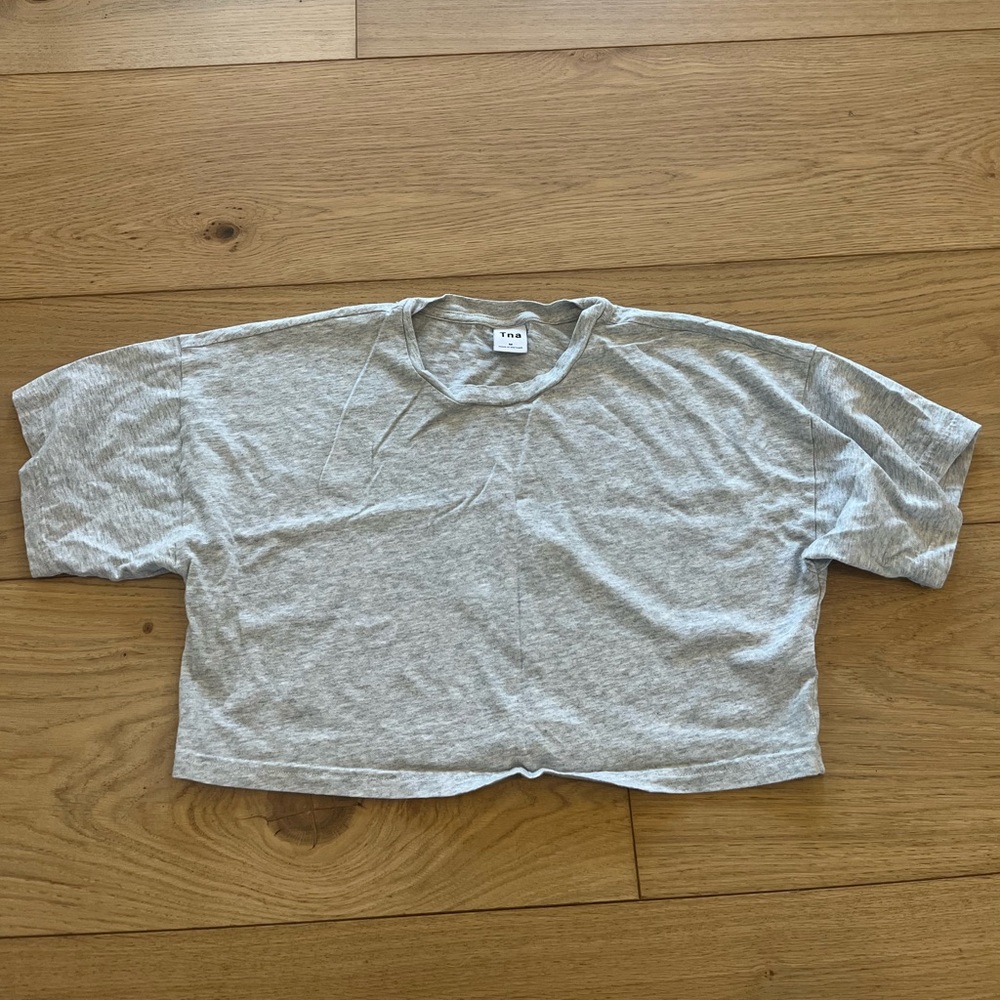 Aritzia crop t size M in heather cloud grey
